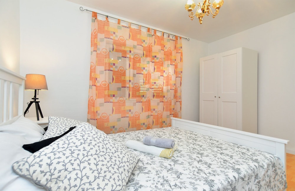 Apartment 1928 view 2