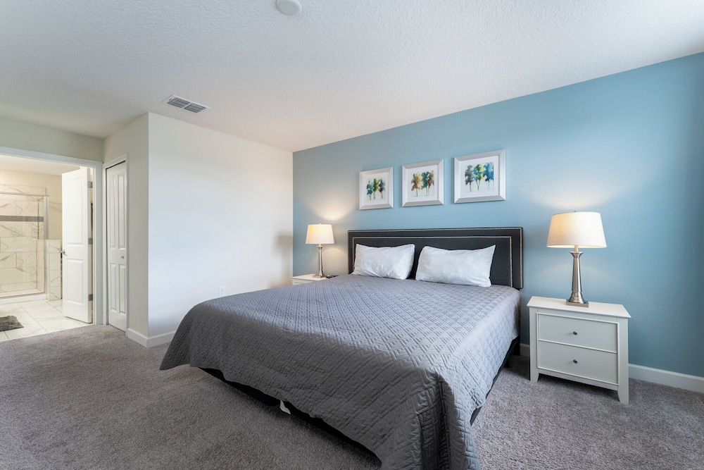 Magical 6BR Villa Pool Themed Room