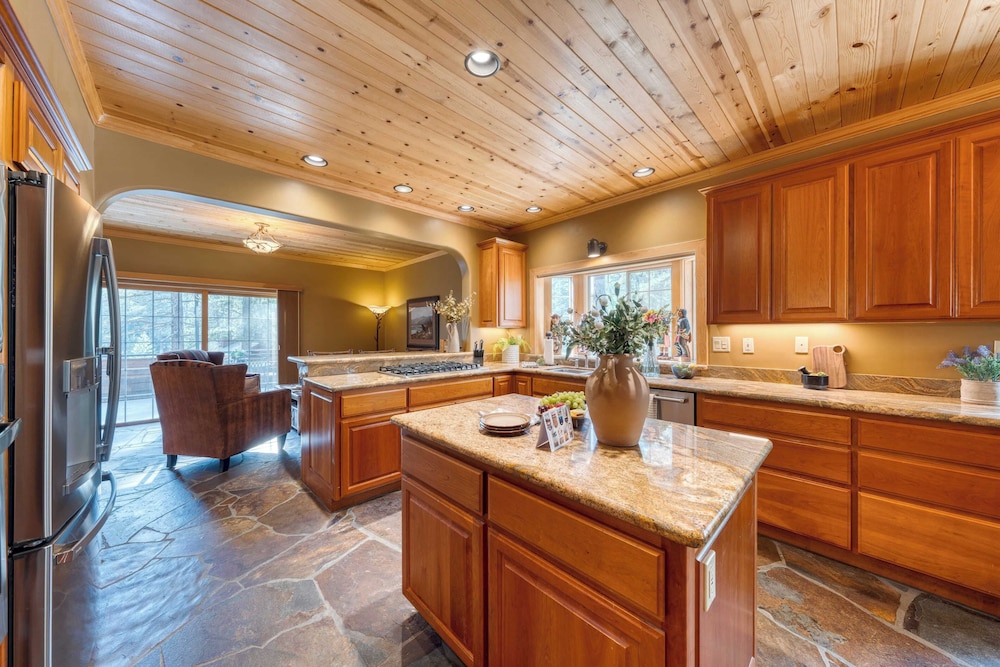 Northstar Haven Cozy-chic Retreat Near Lake Tahoe & Downtown Truckee