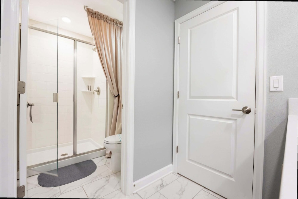 Stunning 4Bd Near Disney w Pool Storey Lake 4369