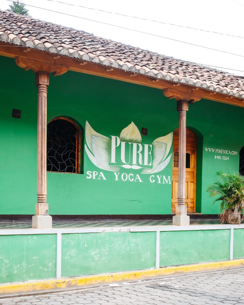 PURE Gym - Spa - Yoga - Lodging