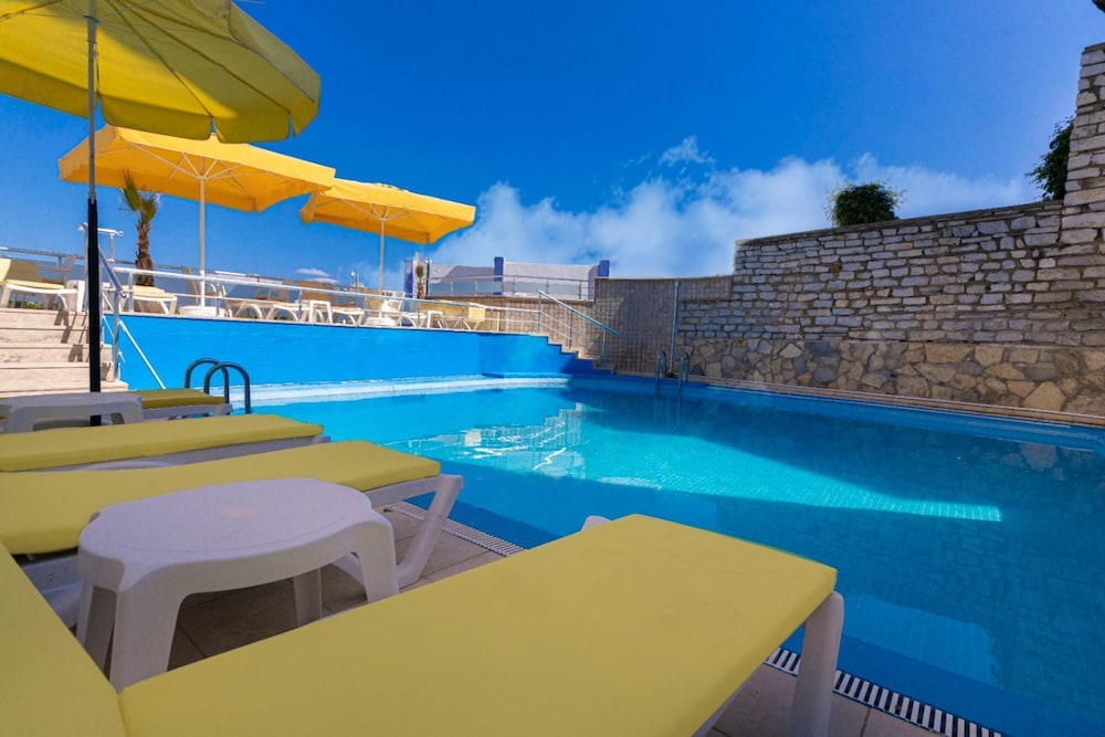 Cozy Room With Shared Pool Near Gumbet Beach view 4