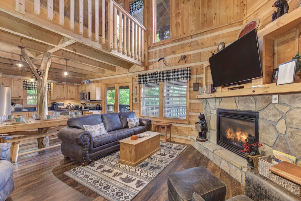 Scenic Smoky Mountains Escape w/ Hot Tub view 2