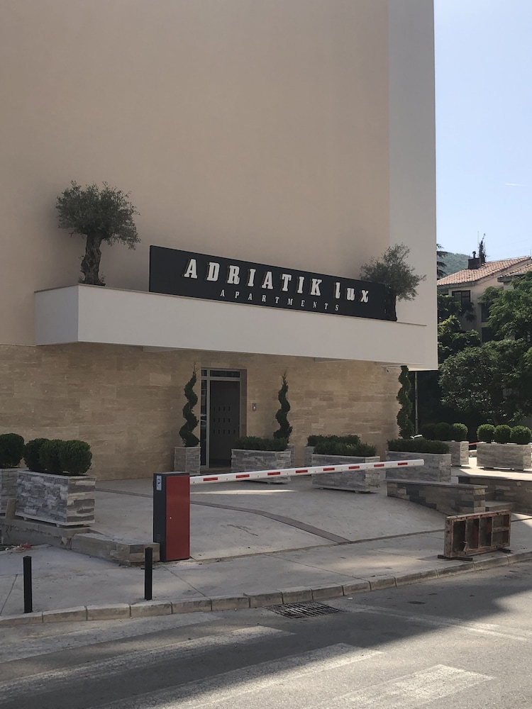 Adriatik Budva apartments