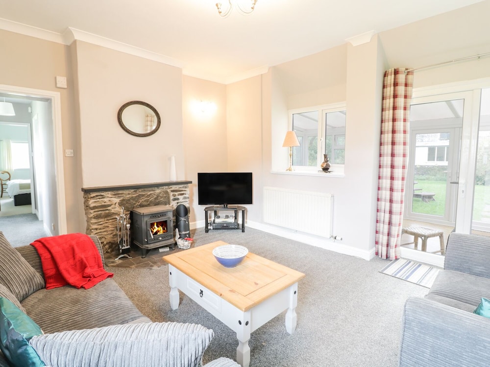 Dyffryn Bach view 4