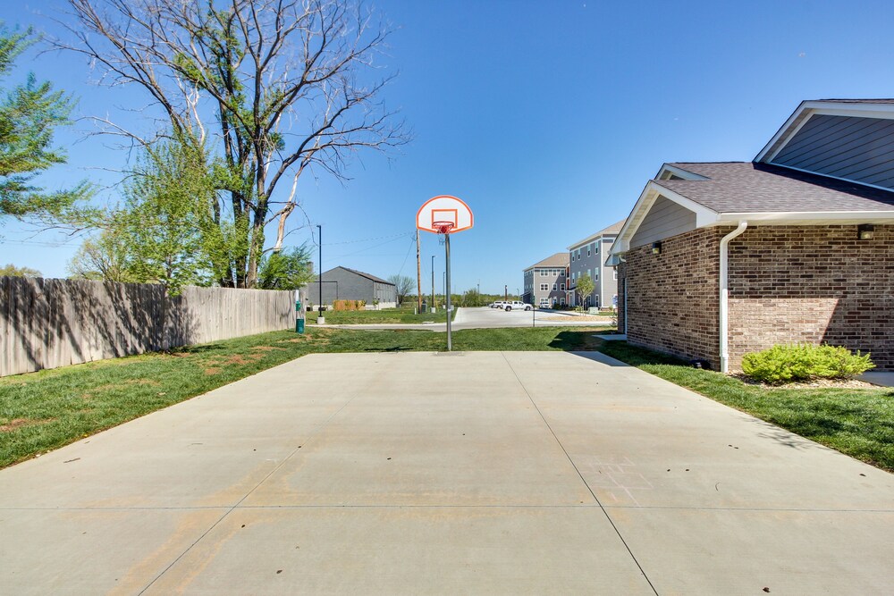 Emporia Vacations - Emporia Apt w/ Playground: 2 Mi to Main Street! - Property Image 8