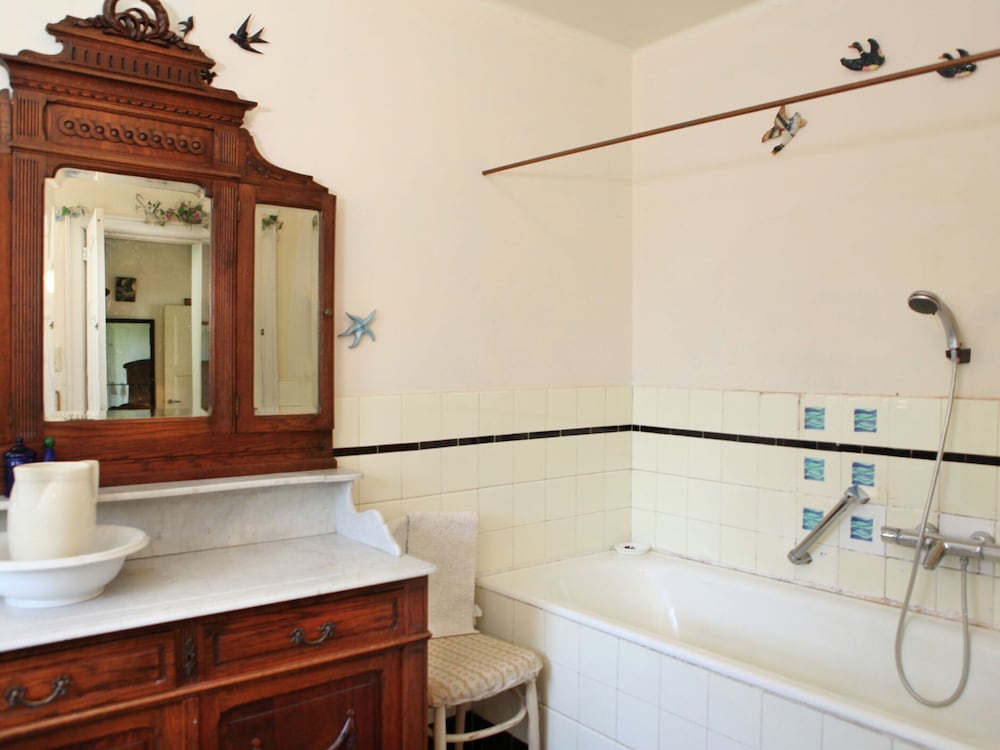 Spacious 11-bed Family Retreat
