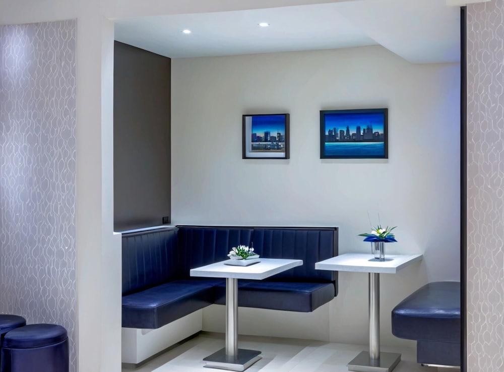 Luxury City View Apartment in London