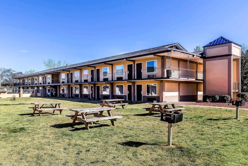 Econo Lodge Lavonia I-85