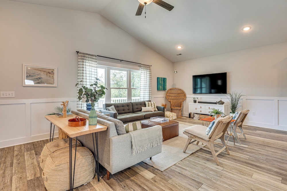 < 1 Mi to Beach: Home w/ Pool in Oak Island!