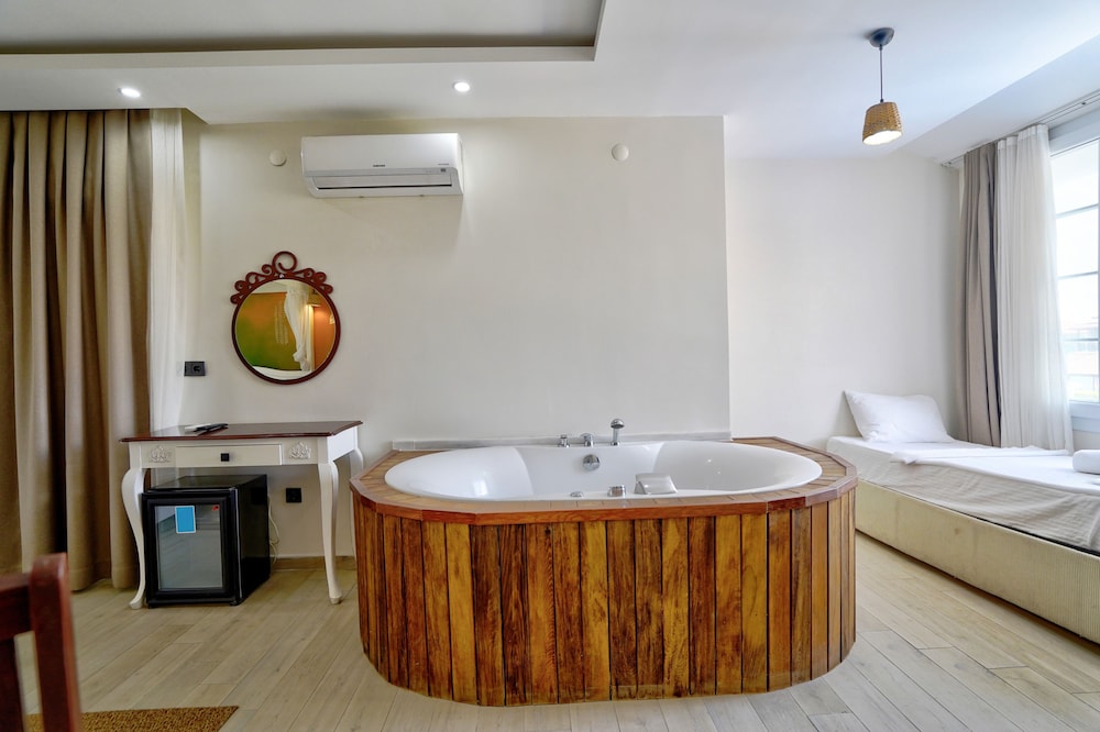 Lamira Suites Alacati - Image 9
