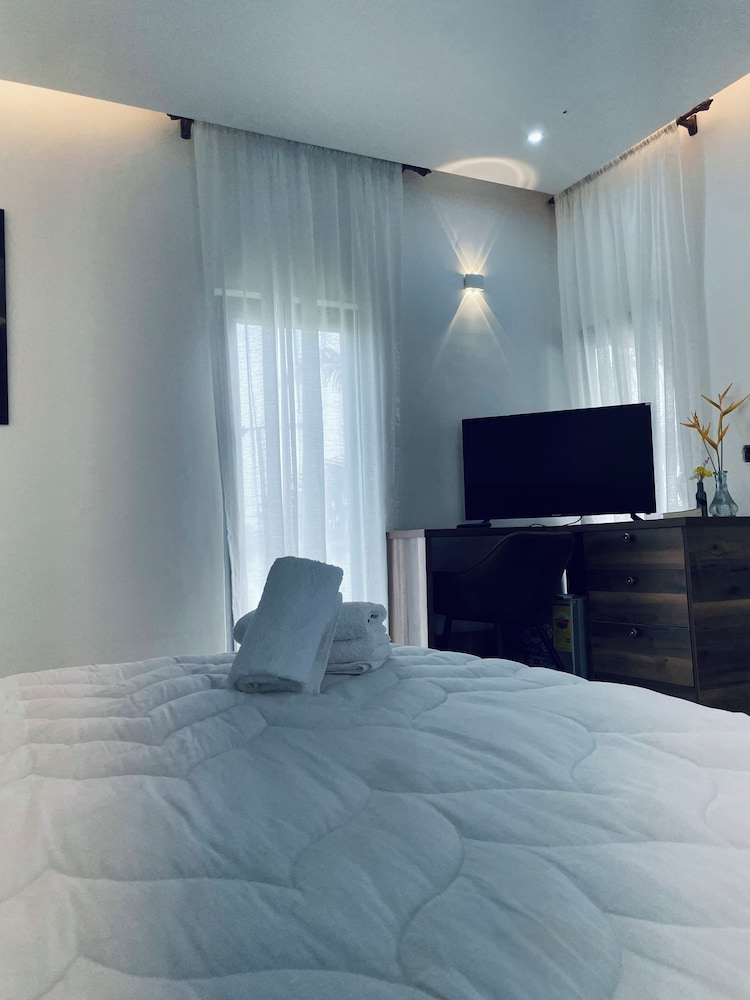 Platinum Blue Island Resort