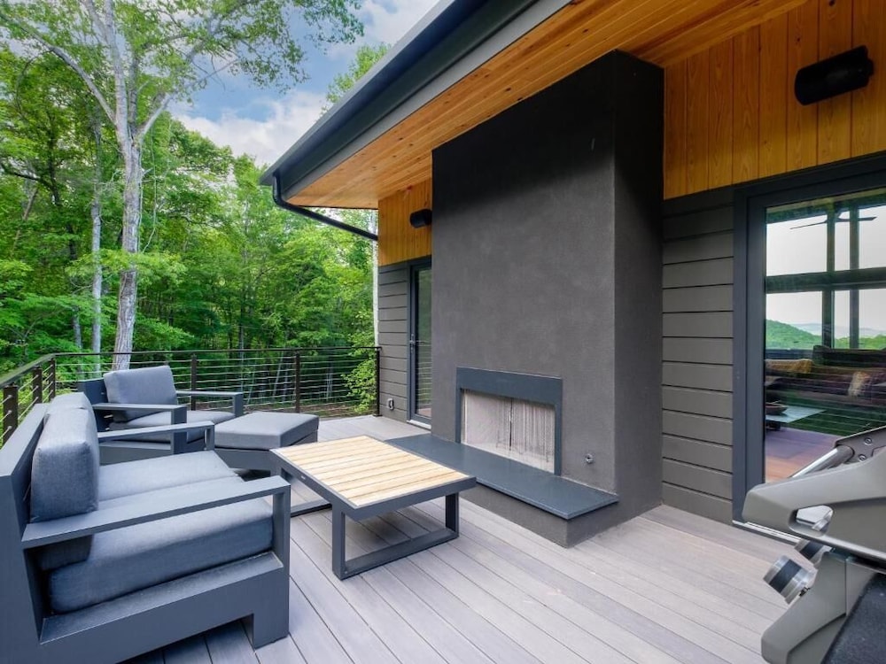 Luxury Home - The Retreat House