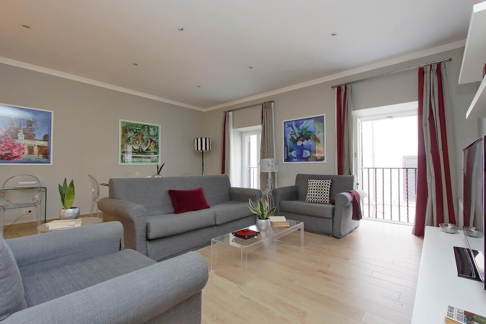 A4 Piazzetta Margutta - A4 - My Extra Home