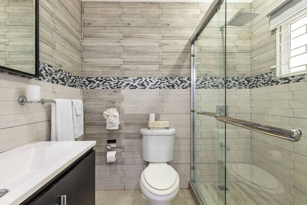 2 Bedroom Apartment Near Ocho Rios
