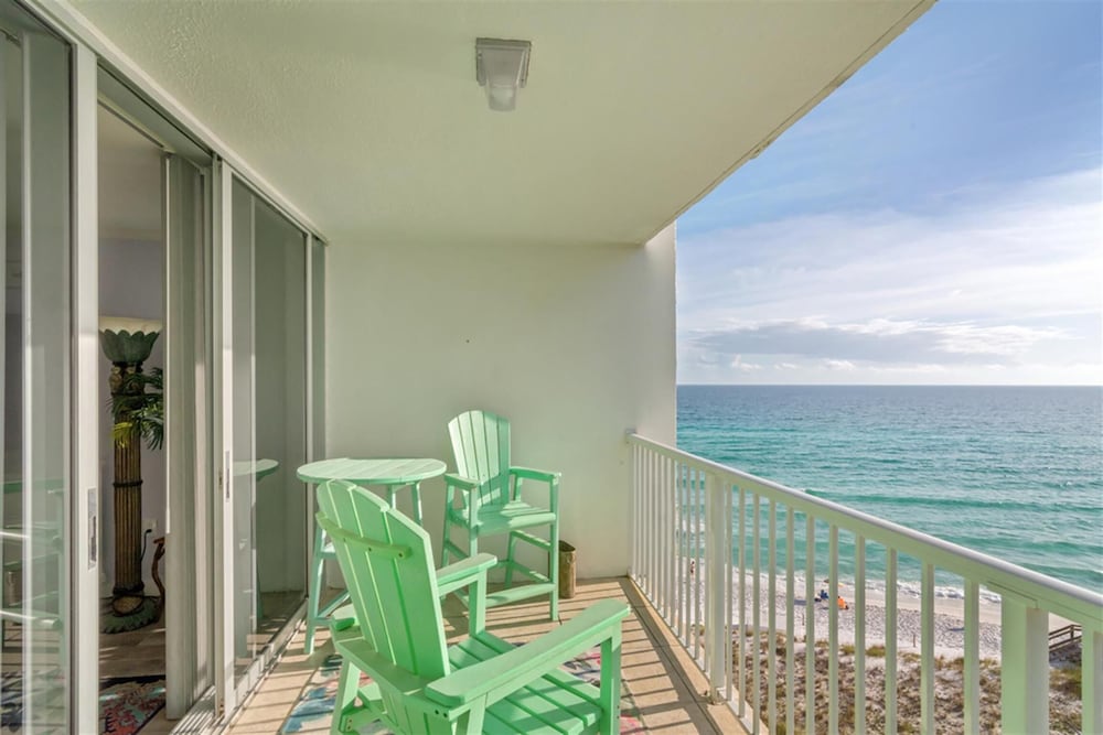 Shoreline Towers 1073