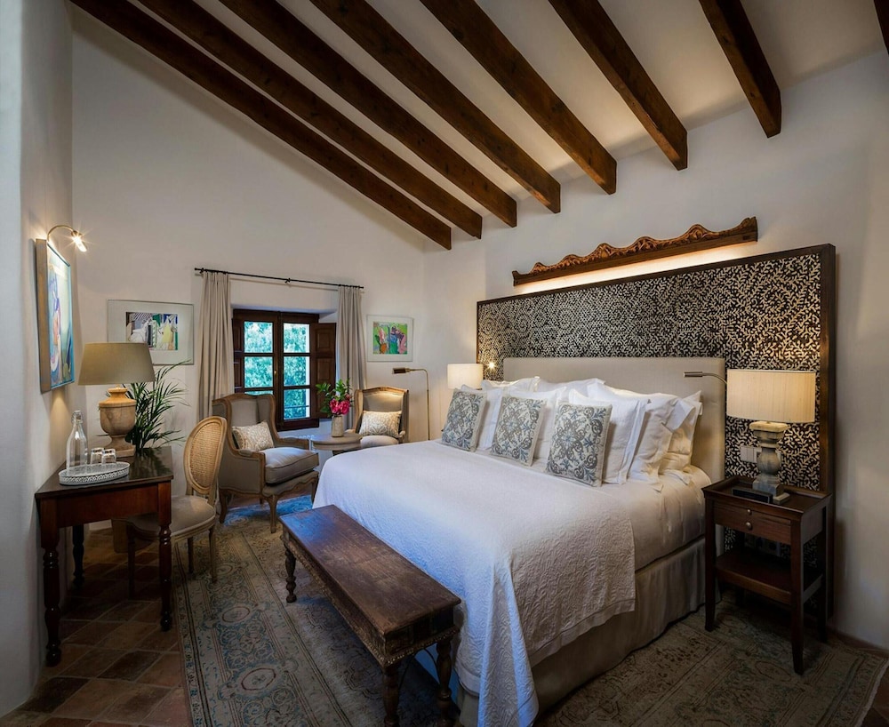 Traditional Villa With Private Pool