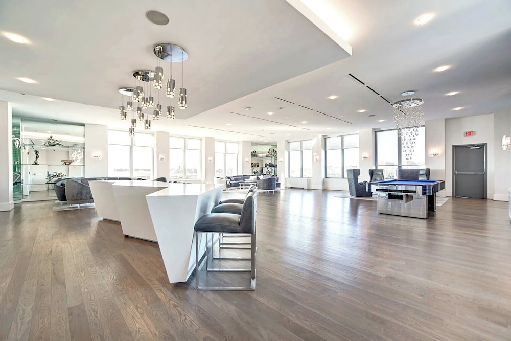 Apt Near Airport in Crystal City