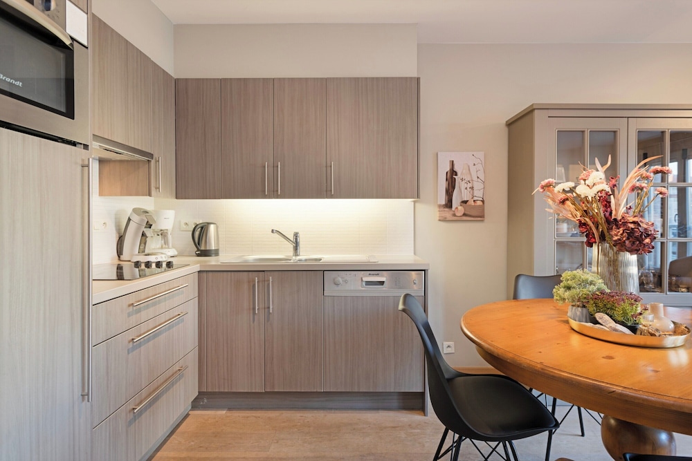 Apartment With 2 Rooms and Terrace