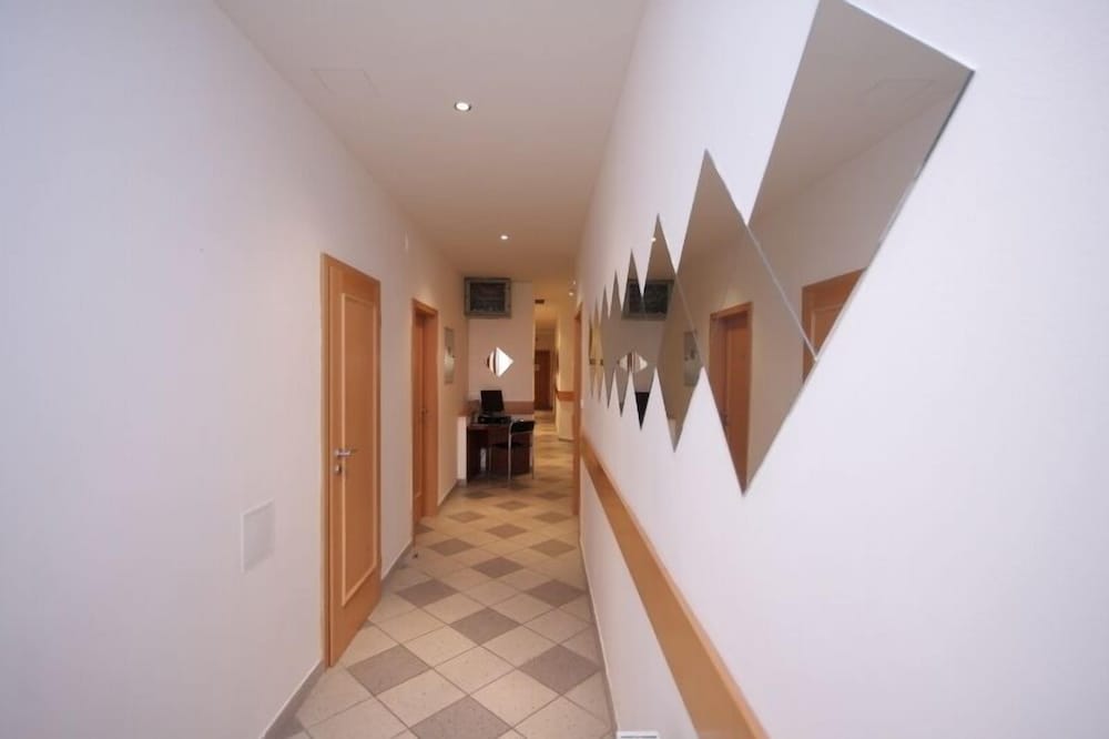 Abacta Residence