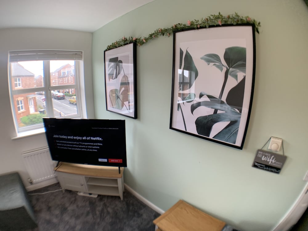 The coach house views netflix sleeps 5 view 5