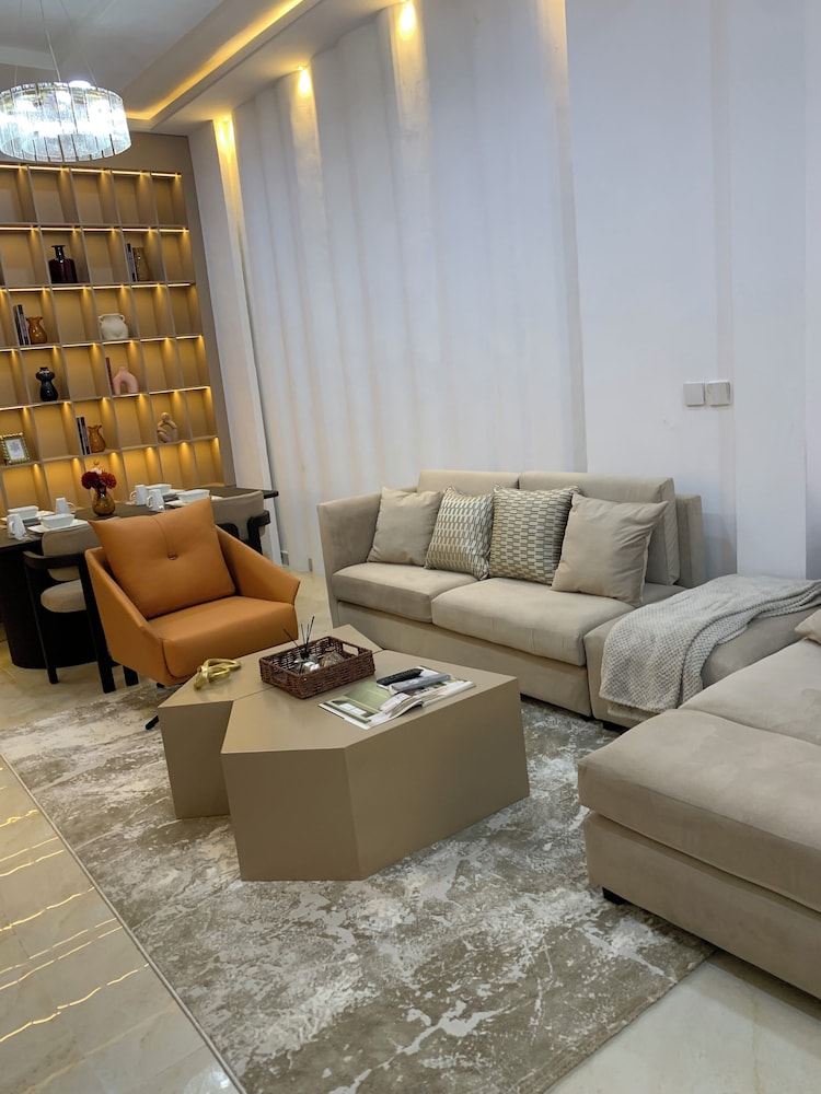 Spacious 2-bedroom apartment