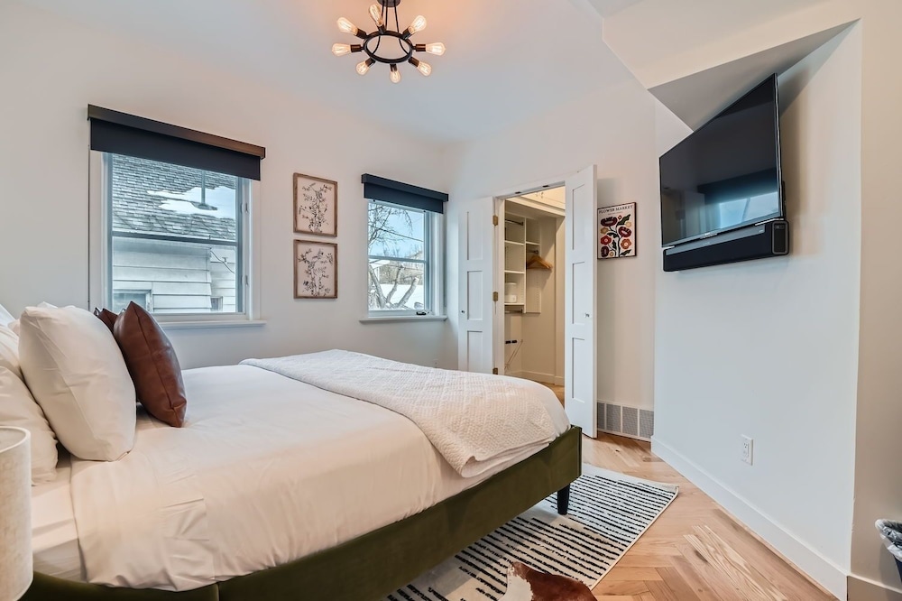 1102 Park Avenue Dream 4 Bedroom Home