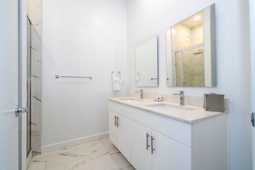 Brand new 4 Bed With Loft Villa for all