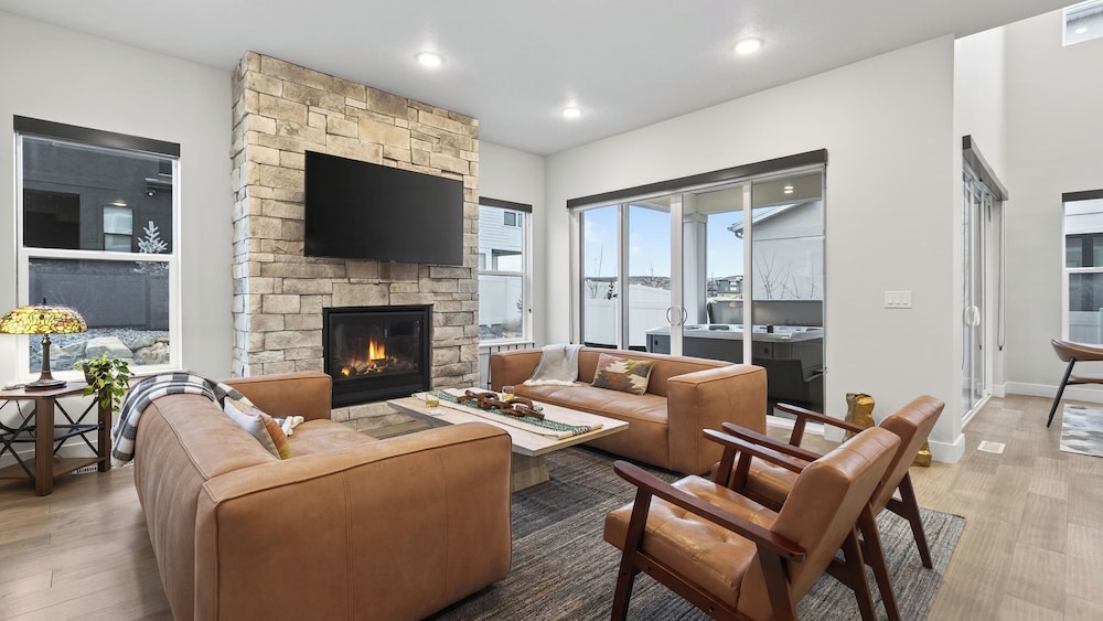 Spacious Park City Home w/ Hot Tub & Game Room Near Skiing & Trails Poppy Peak by Avantstay