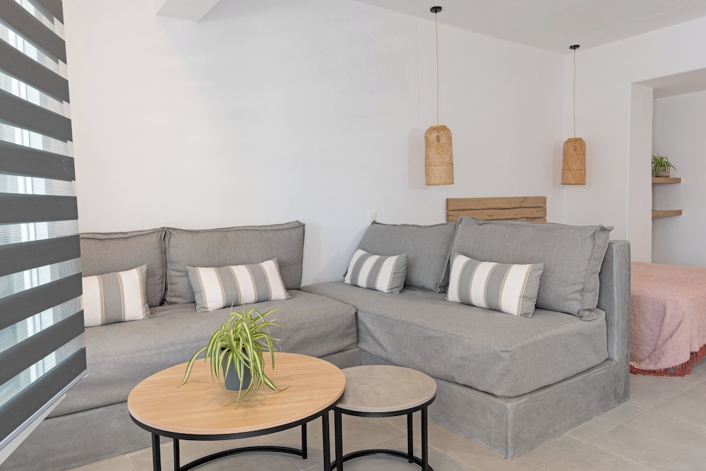 Ihthioessa Boutique Hotel - Property Image 100