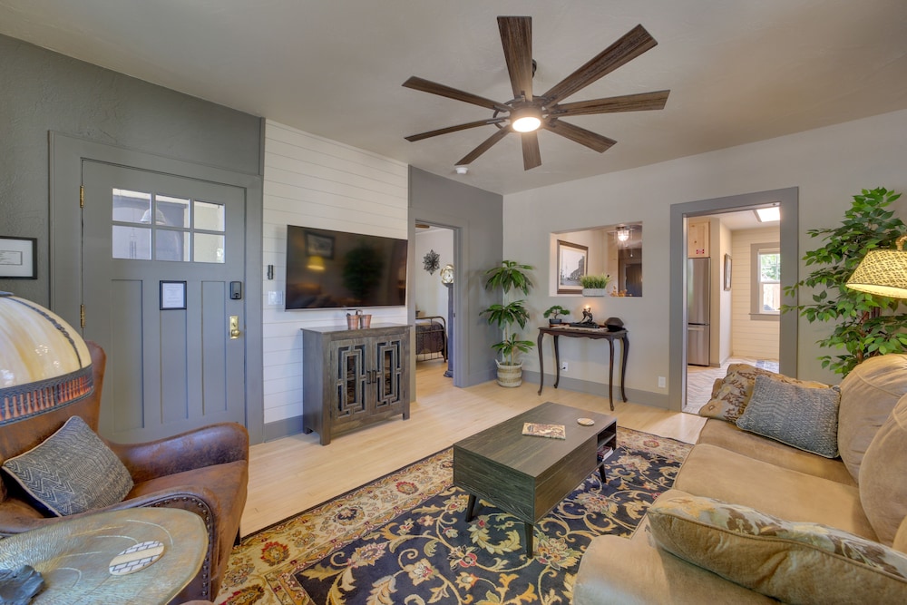 Prescott Valley Vacations - Clarkdale Home w/ Furnished Deck- Half Mi to Dtwn! - Property Image 1