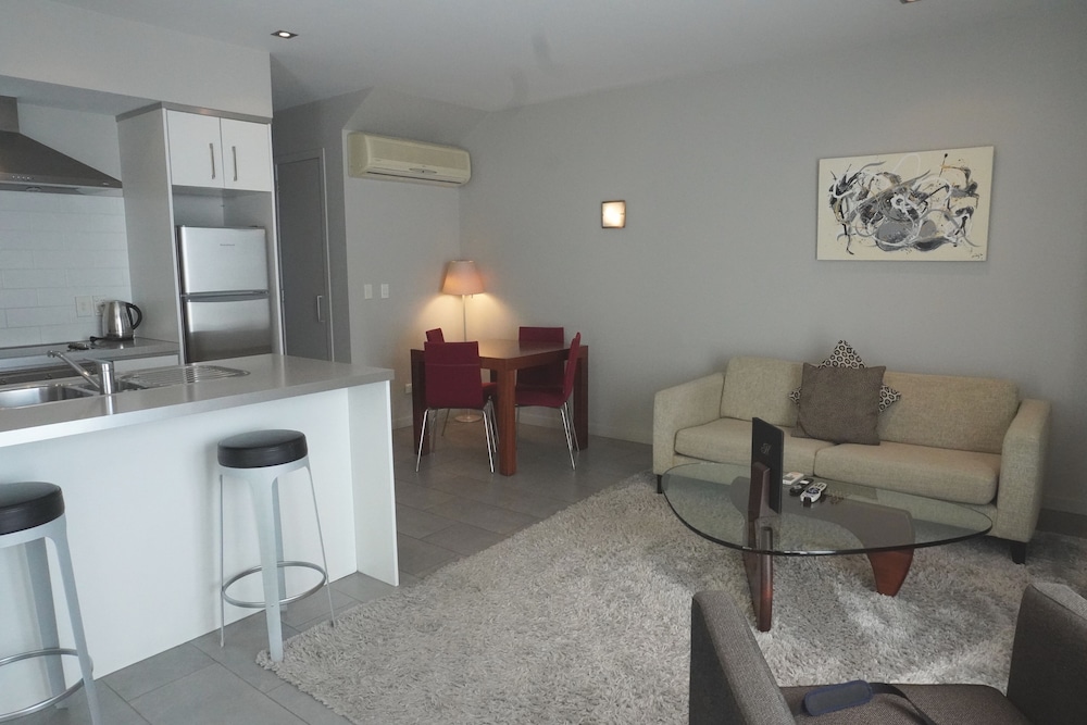 Paihia Waterfront 1 Bedroom Apt & Pool