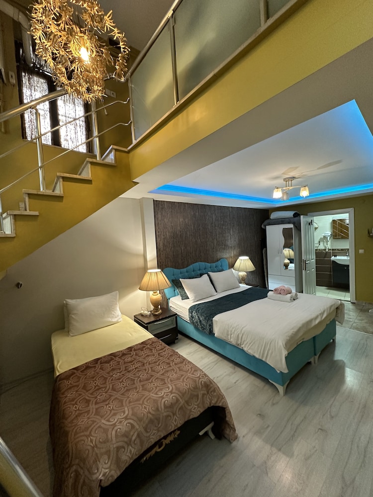 Green Bird Süit - Image 34