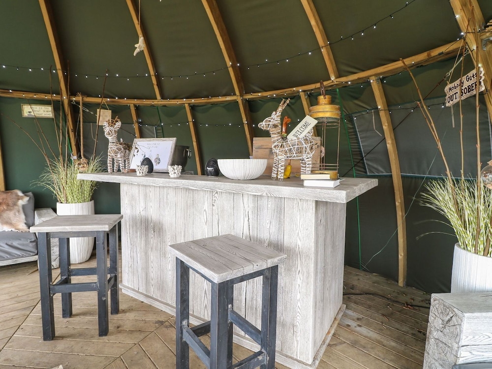 Poppie's Shepherds Hut at Shepherds Lodge