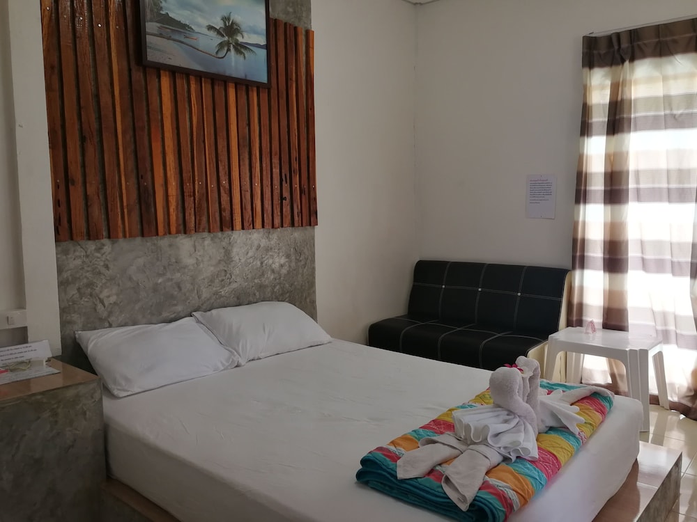 Charoensook Resort