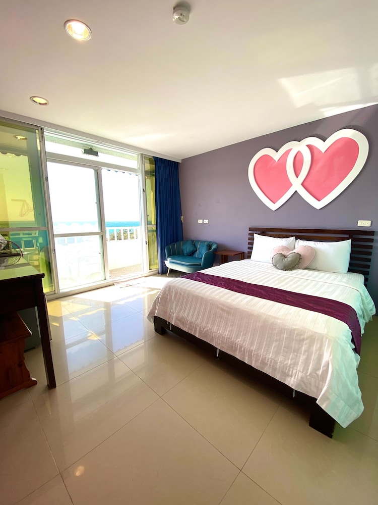 Water Front Hotel