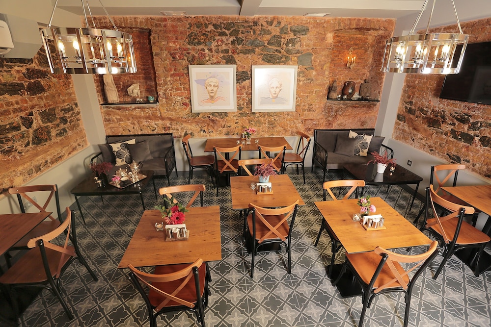 Ferman Pera - Image 74