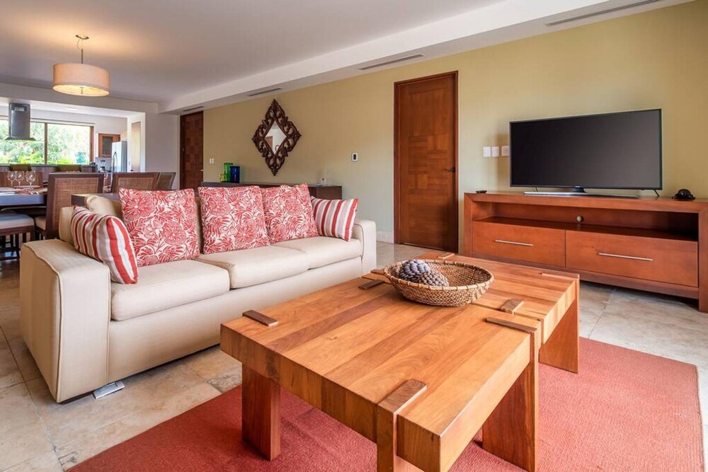 Celeste Curamoria Collection 2BD Ocean View