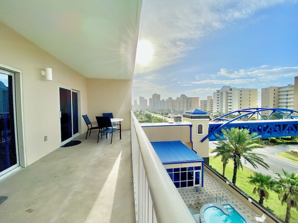 Hotel Crystal Tower Condominiums by ALBVR - Image 1