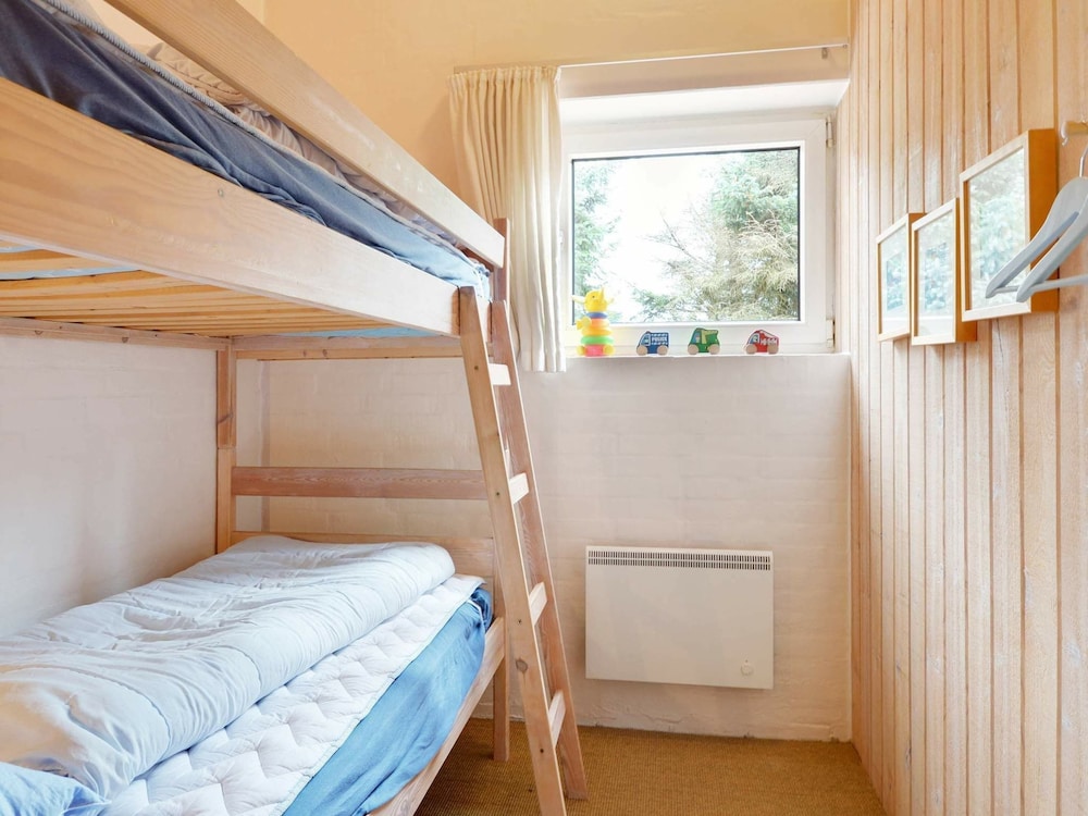 6 Person Holiday Home in Blavand view 4