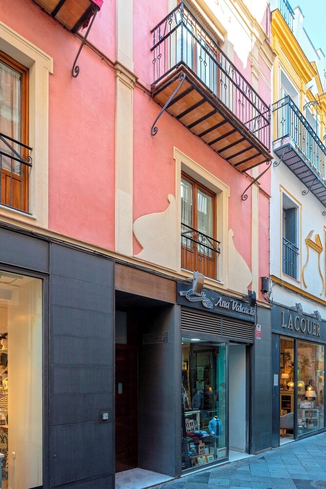 Exclusive Apartment in Seville Center. Francos Viii
