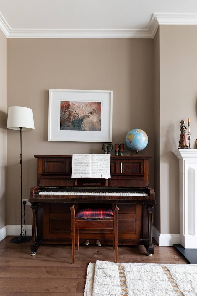 Brewster Gardens III by Onefinestay