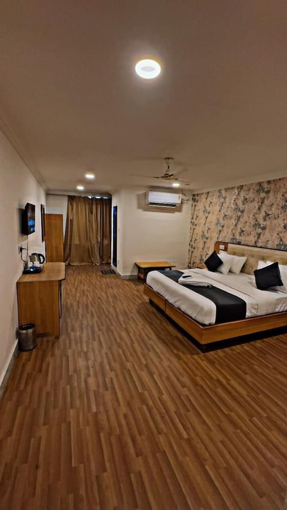 HOTEL B.R CLASSIC