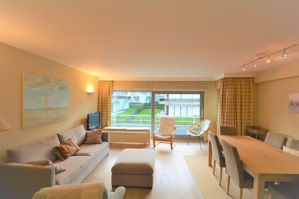 Apartment in Seaside Bruges With Balcony