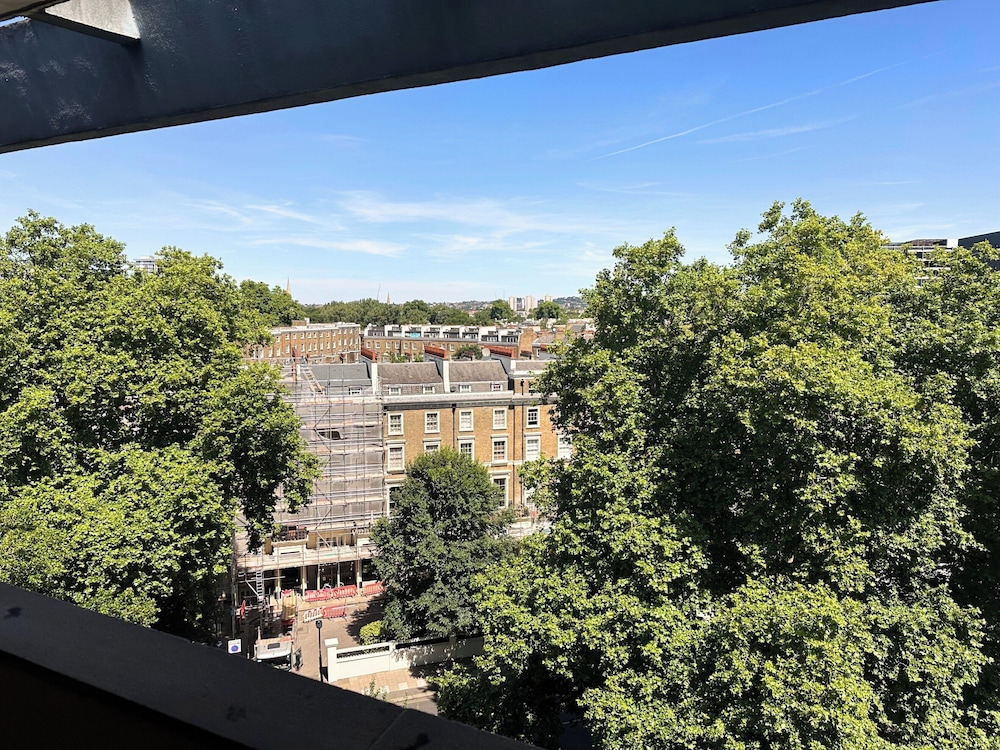 Central London Modern Apartment With 3 Bedrooms