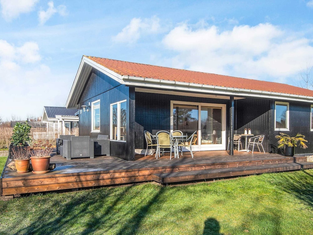 6 Person Holiday Home in Juelsminde