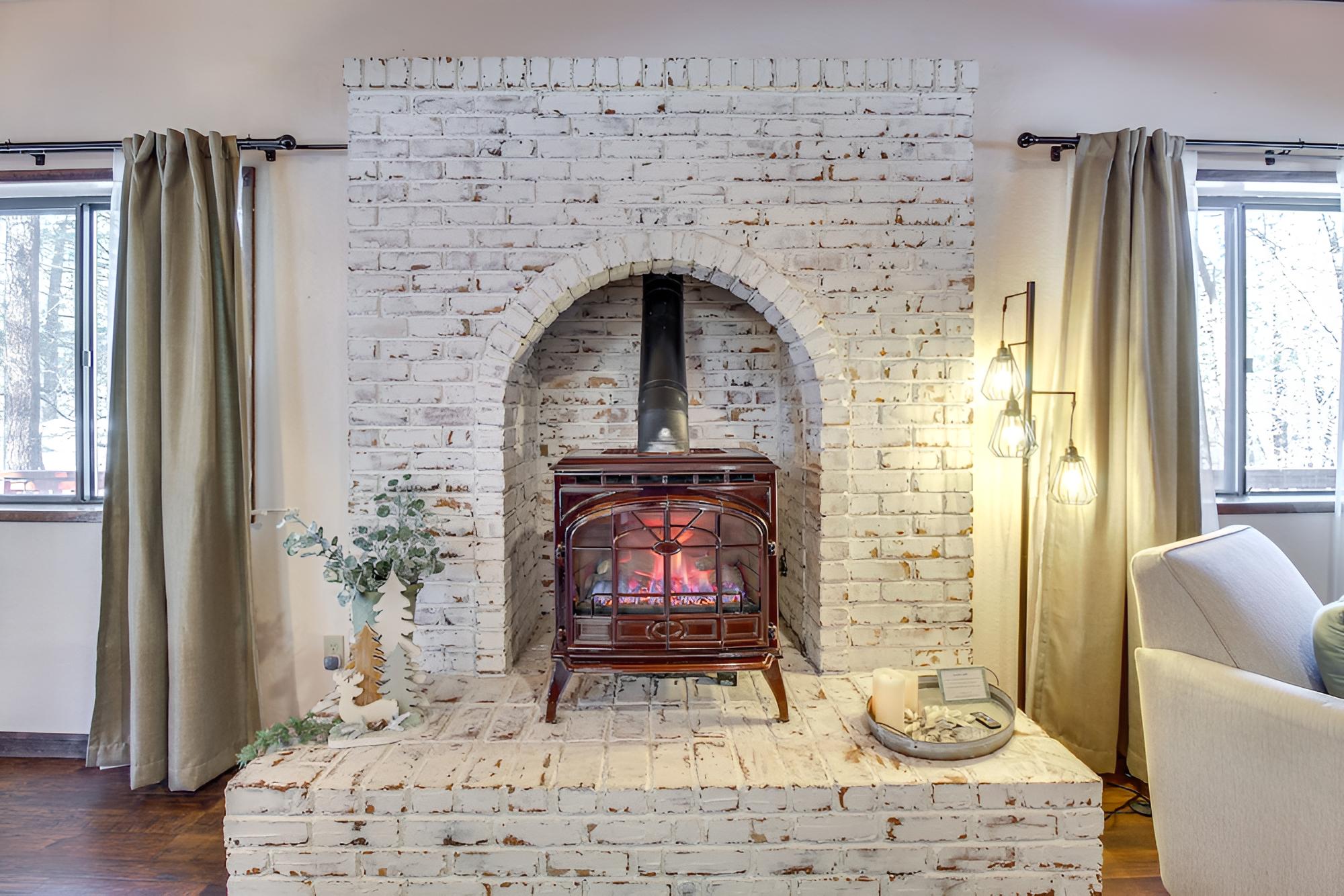 Homey Pinetop-lakeside Gem Near Lake + Trails view 2