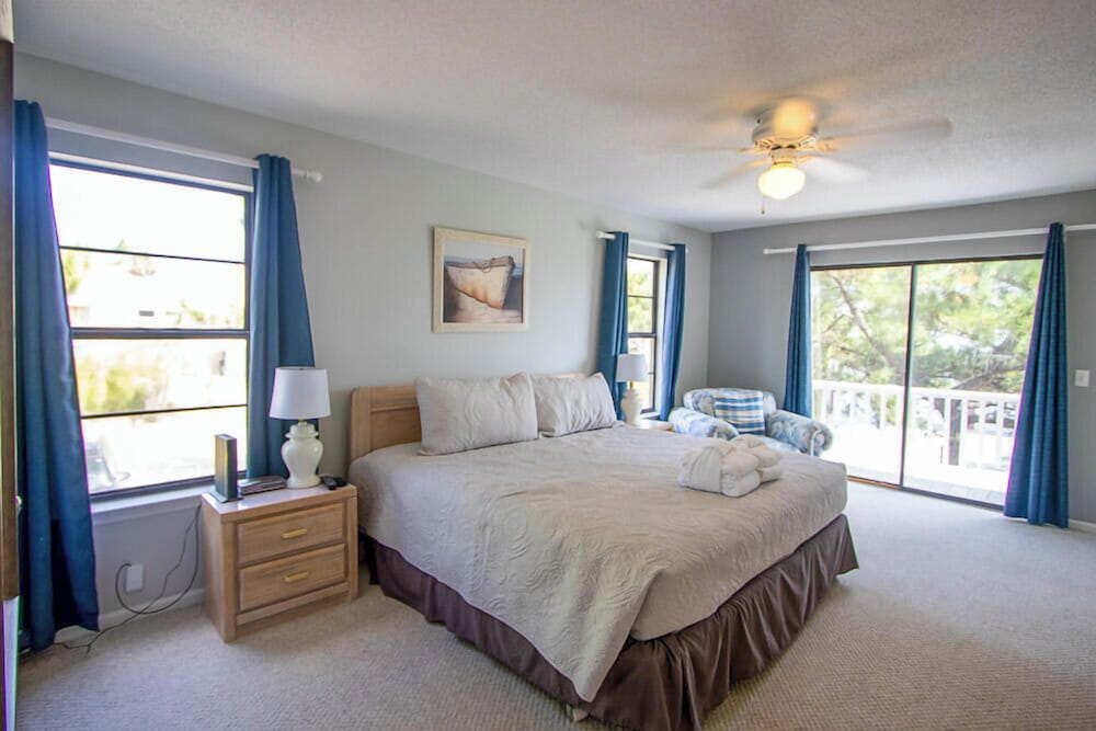 Spectacular Open Floor Plan With Elegance 5-bed, 4-bath Haven on Fripp Island