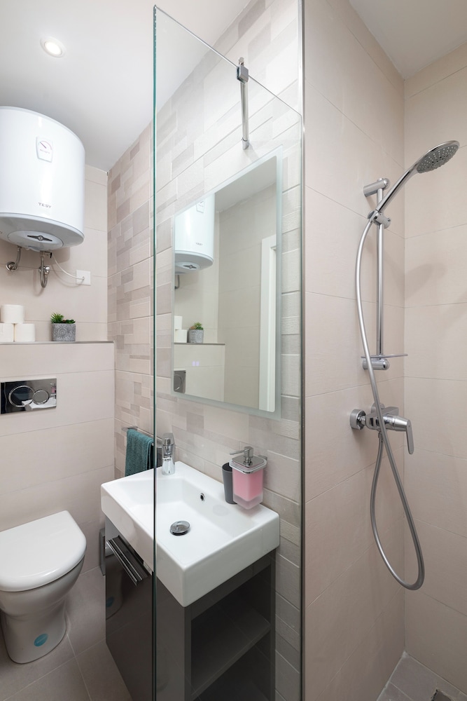 Stylish Cosy 2BR APT near Tigne Point