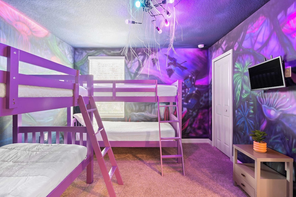 Stinger Luxe Retreat by Avantstay 8BR Luxury Villa Near Disney w/ Pool & Game Room